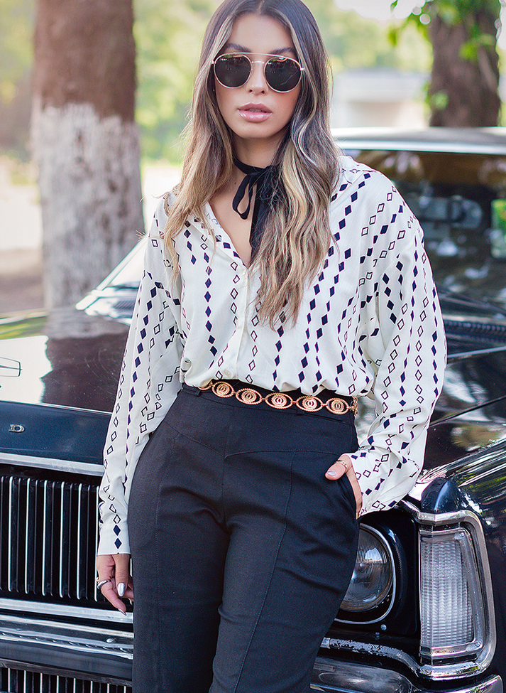 02 camisa oversized com estampa geometrica