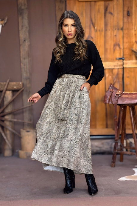 01 saia midi evase de oncinha