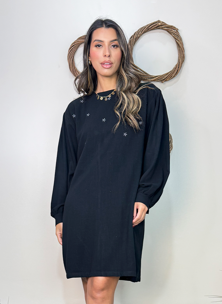 03 vestido curto manga longa com bordados