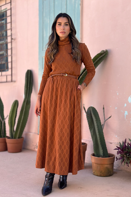 01 conjunto bluza e saia em tricozinho