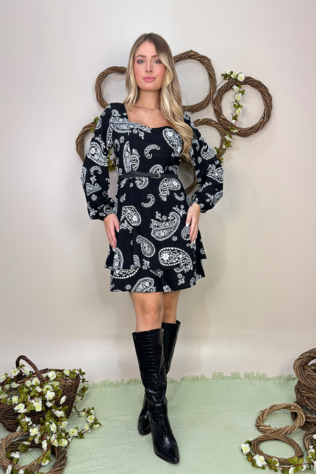 01 vestido curto estampado com decote princesa