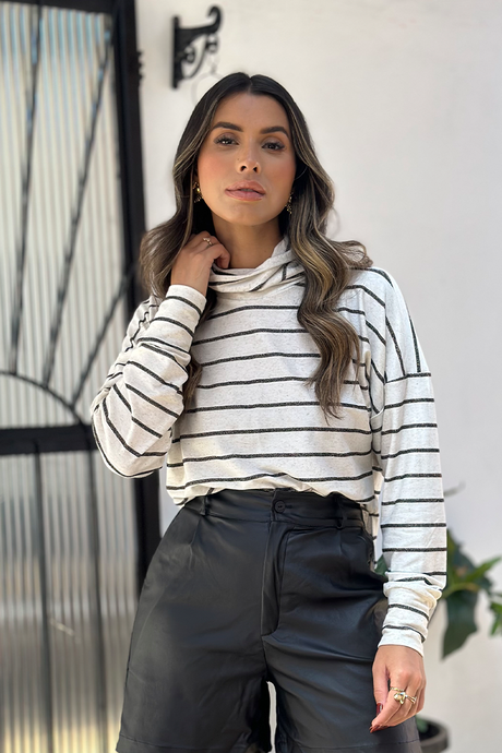 01 blusa cropped em malha texturizada