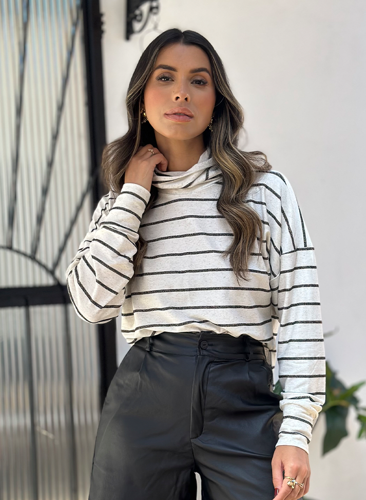 01 blusa cropped em malha texturizada
