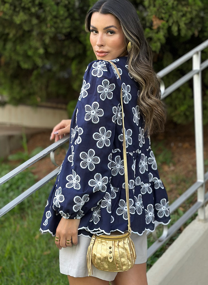 03 blusa bata bordada com peplum em recorte