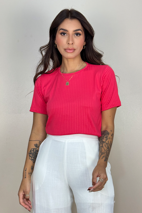 02 t shirt ajustada em malha canelada