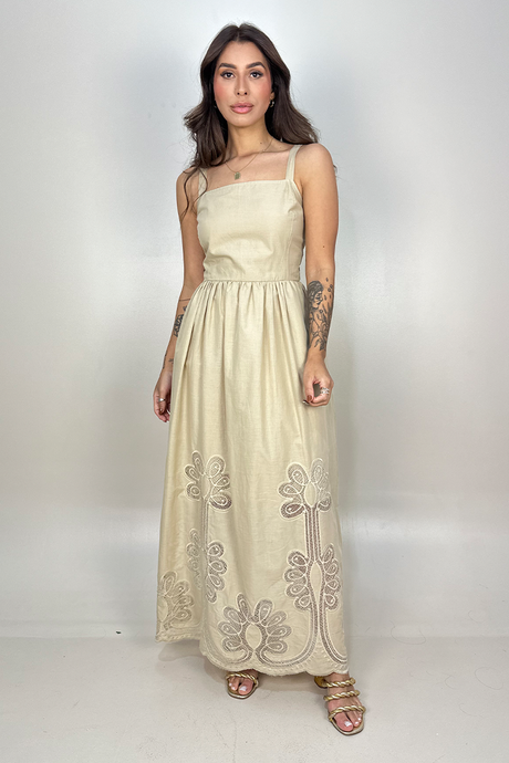 04 vestido midi de alcinha com barrado em bordado