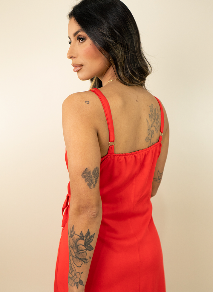 05 vestido midi de alcinha com sobreposicao transpassada