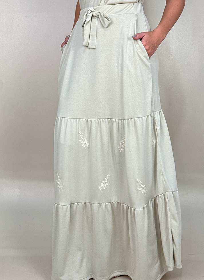 02 conjunto malha com detalhe bordado