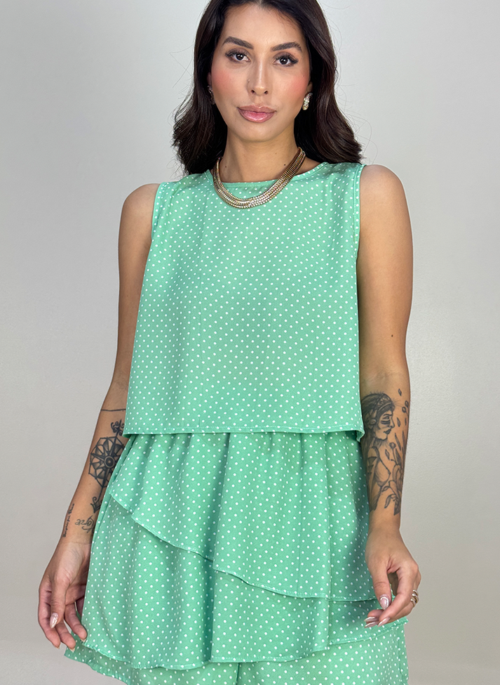 01 conjunto poa leve com blusa e shorts saia